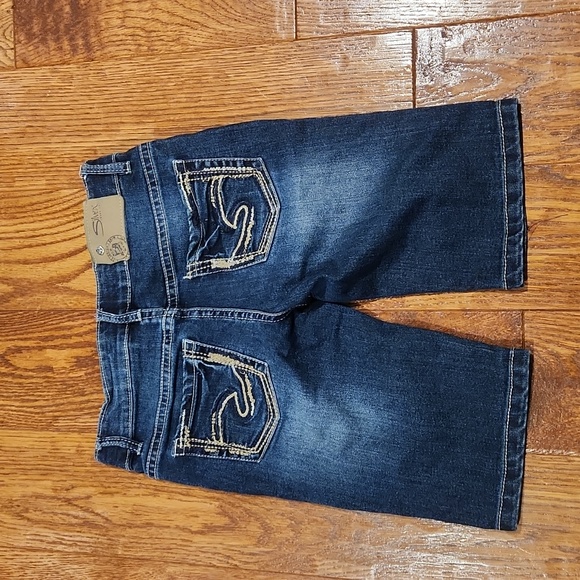 Girl's Silver Jean Short - Size 8 - Picture 3 of 4